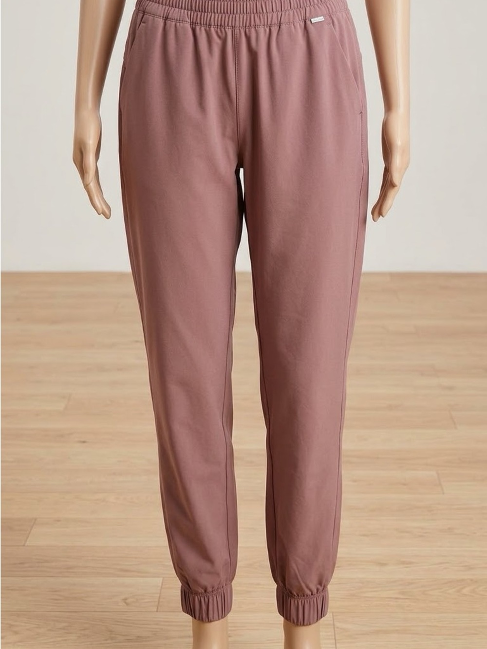 Vuori Villa Jogger Pants High Rise Smocked Waist Mauve Brown XS